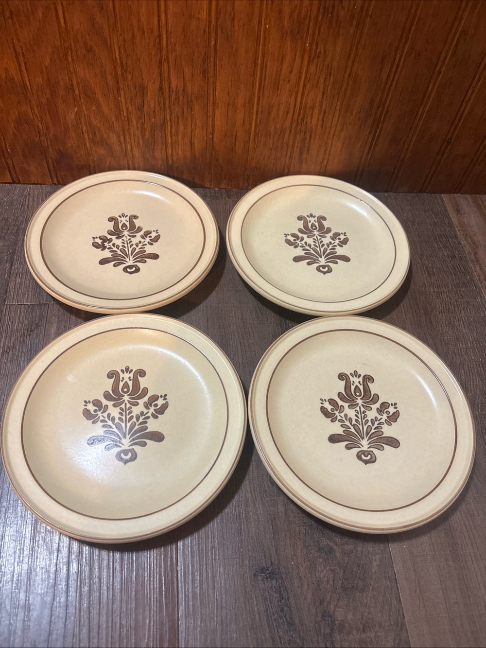 Vintage Pfaltzgraff Village Stoneware Salad/Bread Plates (Set of 4)